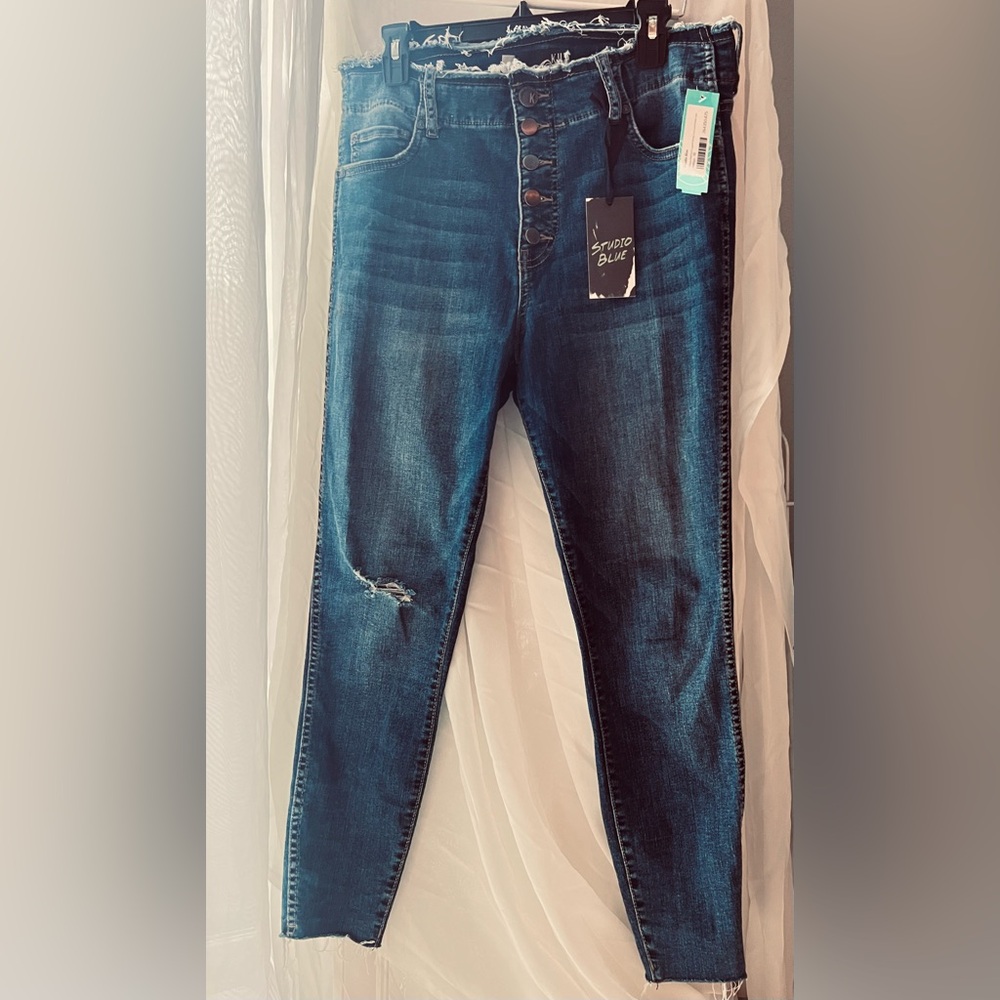 NWT Studio Blue KUT Mid rise Distressed Skinny ripped Jeans